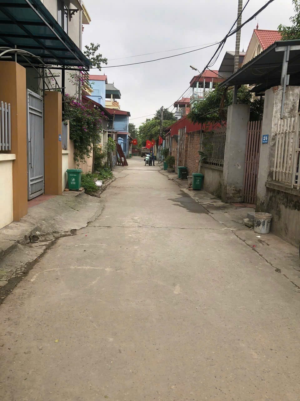 Bán đất tặng nhà