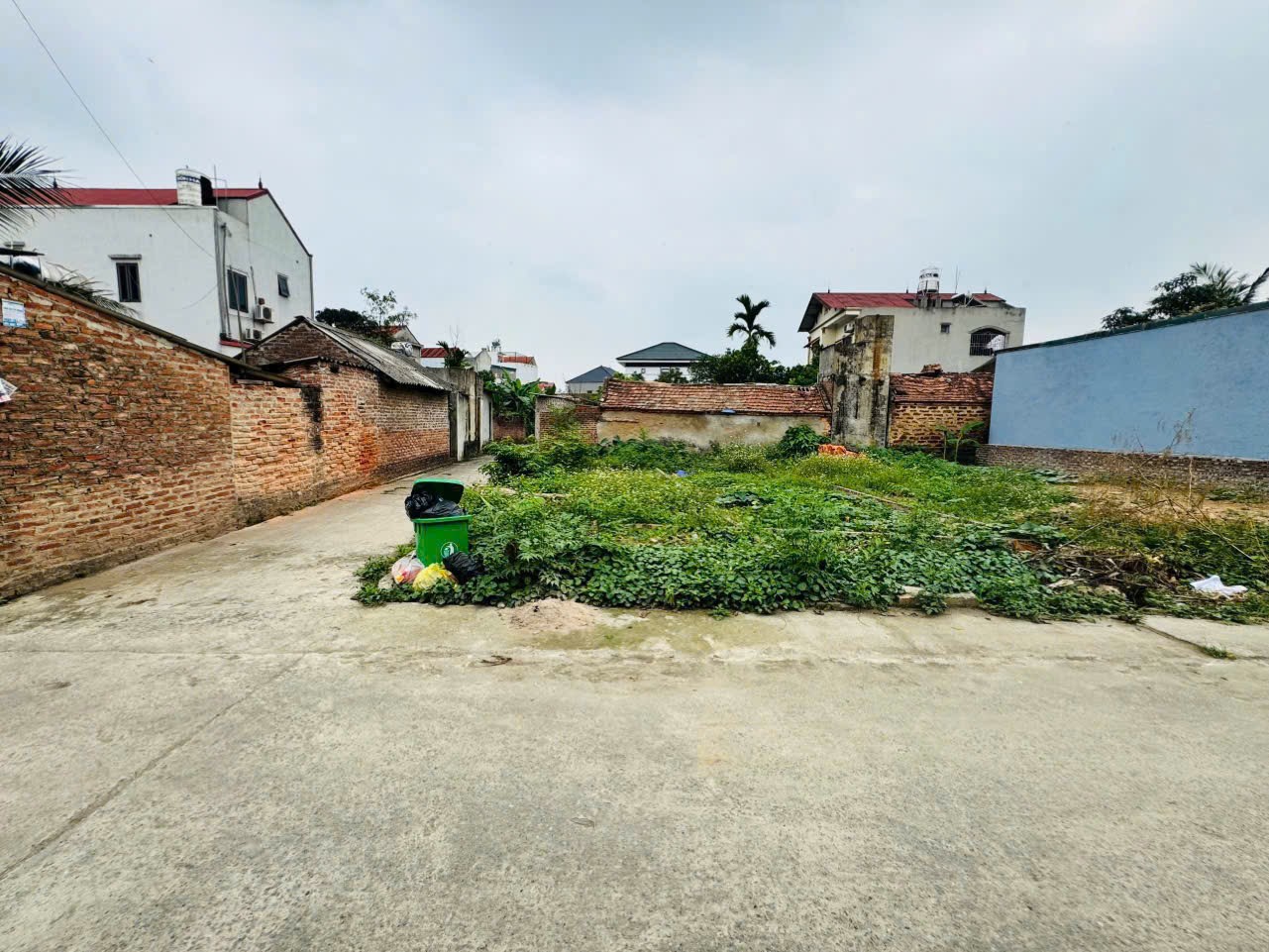 Bán đất