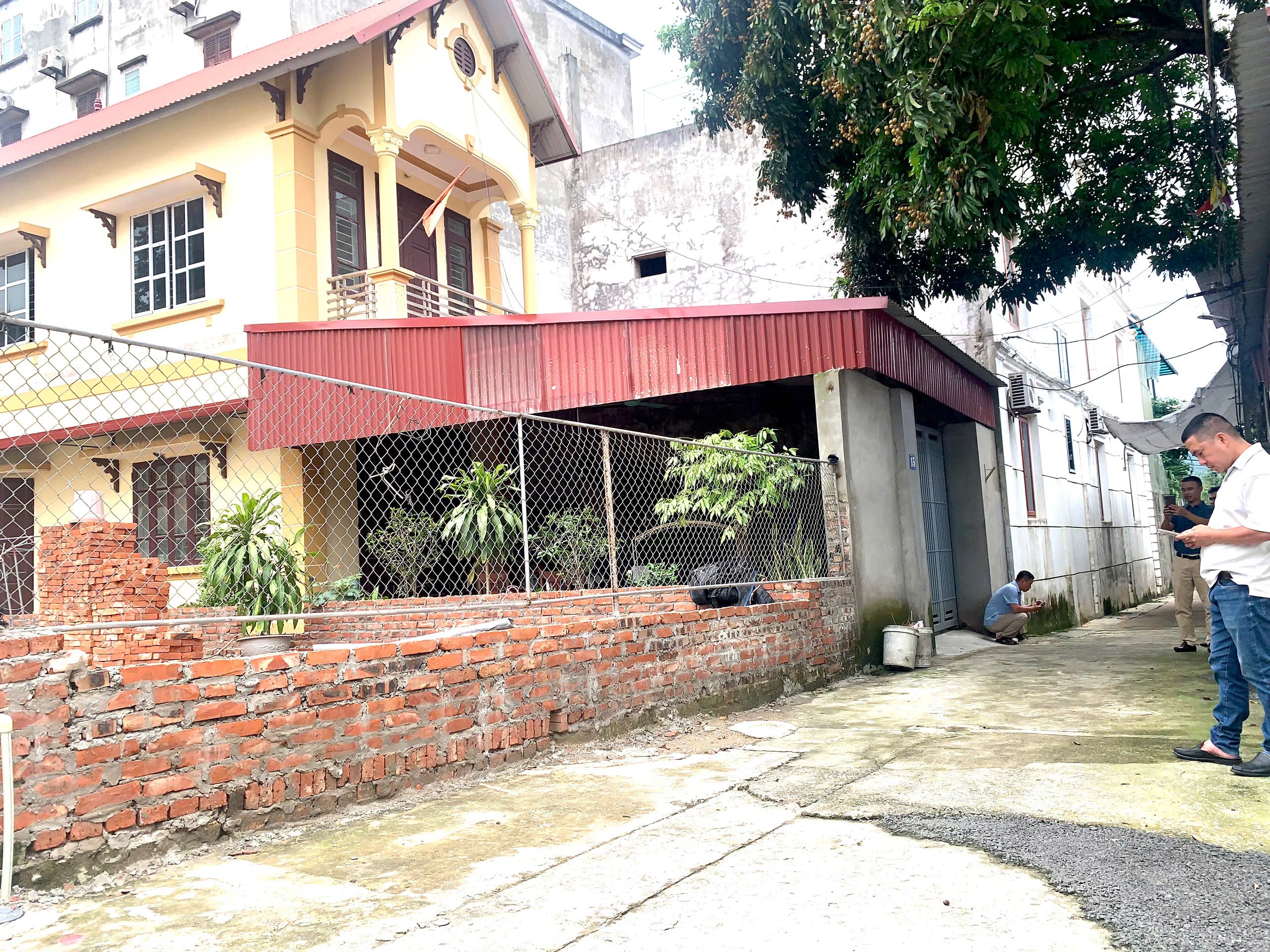 Bán đất
