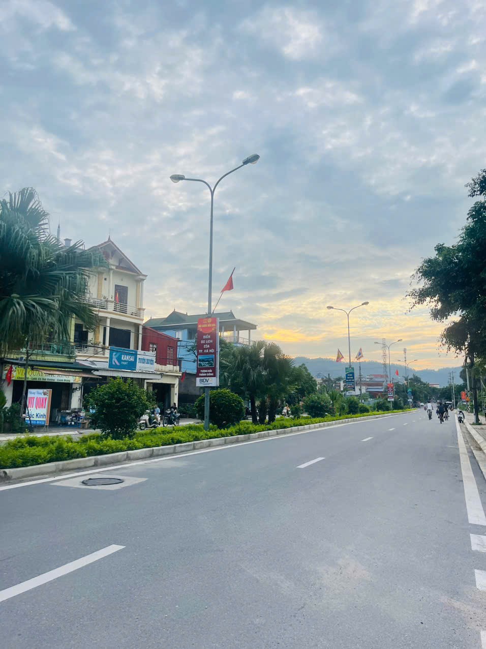 Bán đất